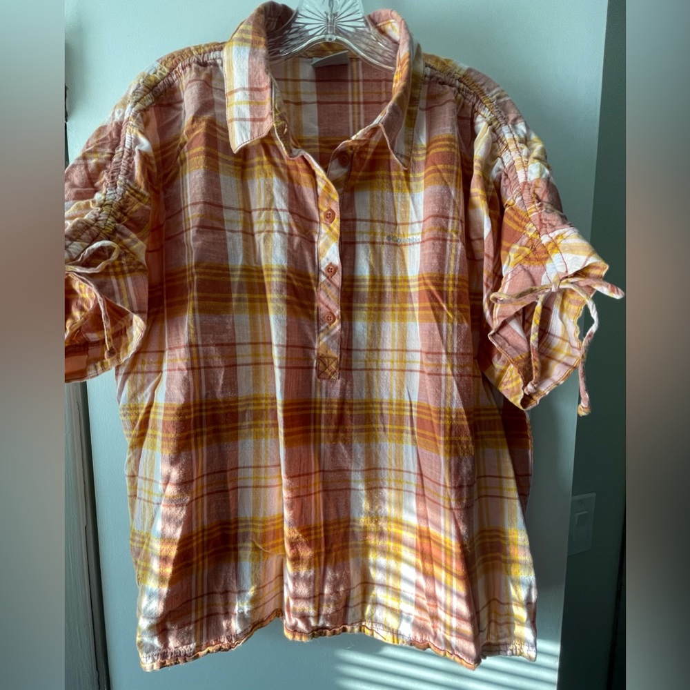 CUTE! COLUMBIA OUTDOOR ORANGE-ISH PLAID S/S BUTTON FRONT LADIES SHIRT - SIZE XL